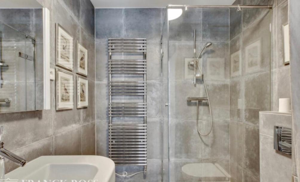 Another Attractive Flat Near By St-germain, St-placide Parijs